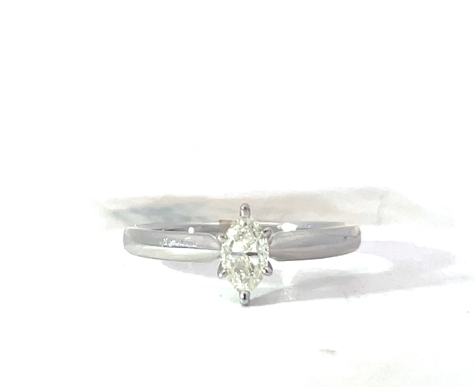 .jpg 14kt w/g dia. marq solitaire, certified IGI 32344556/B on girdle apx 0.40 cts marq. VS2 clarity, H color