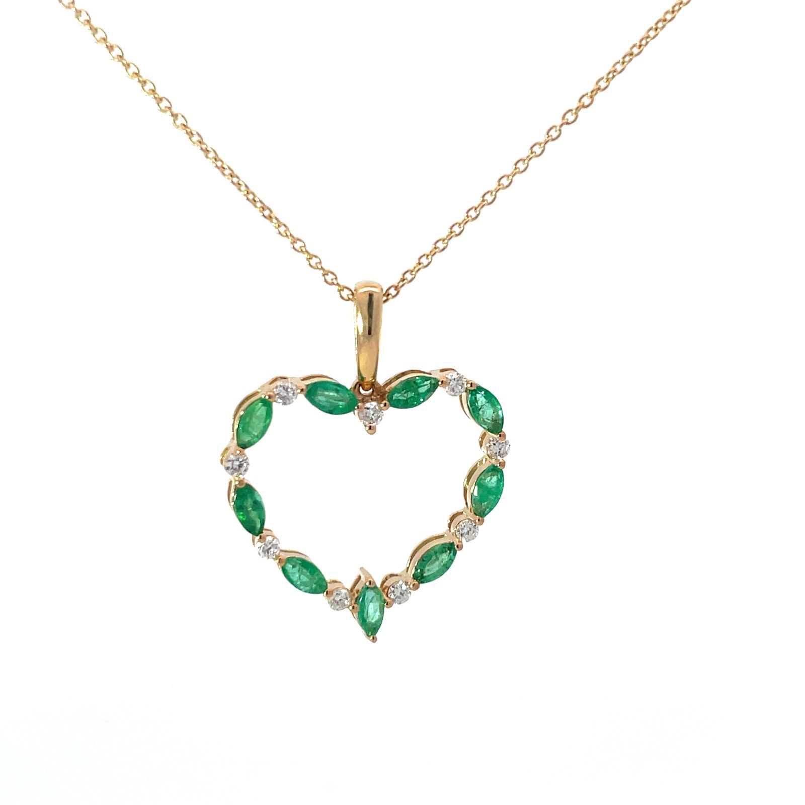 yg 14kt yellow gold diamond and emerald heart pendant D tw 0.17cts SI1, H E tw 0.50cts