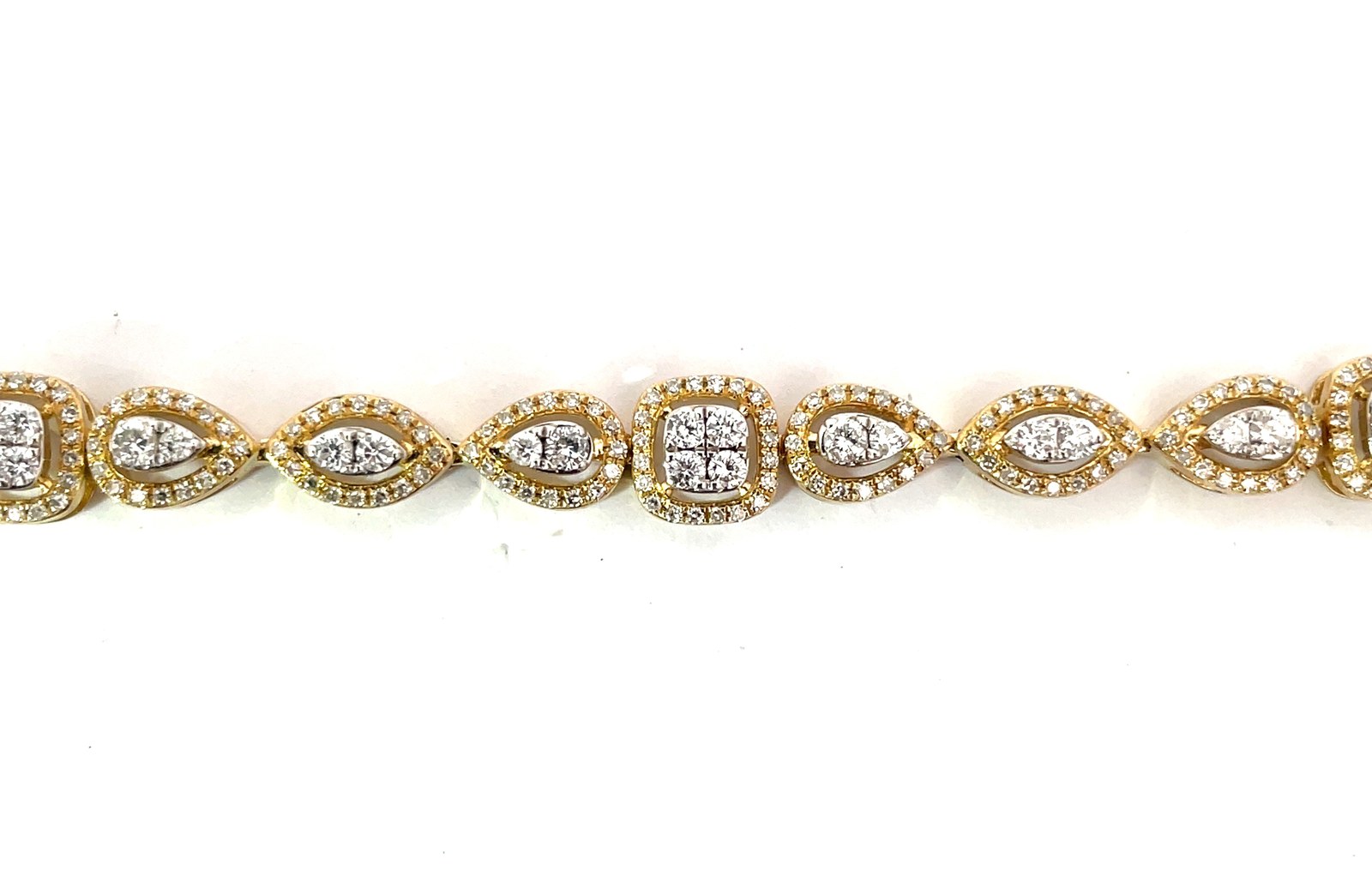yw .jpg 10kt yellow gold diamond cluster tennis bracelet tw 2.13cts SI clarity, near colorless H/I color