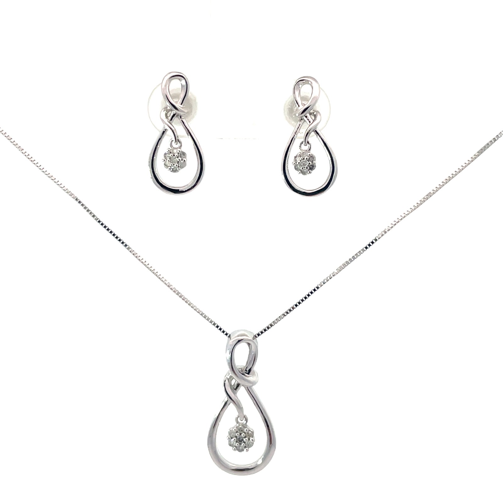 .jpg 10kt white gold diamond cluster earring and pendant SOLD AS SET tw 0.10cts on 18" box chain
