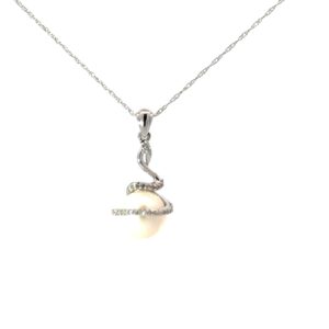 10kt white gold diamond and twisted cultured pearl pendant SI clarity, near colorless I color on machine made rope 18"