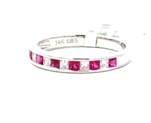14kt white gold diamond and ruby channel set princess cut ring tw 1/4 ruby tw 3/8 ct D