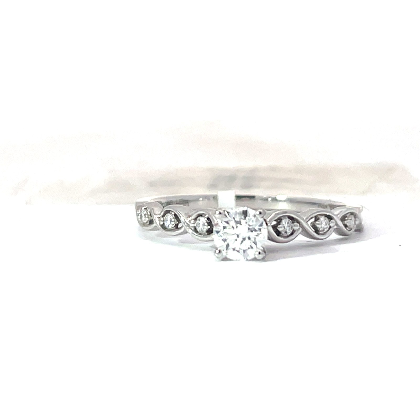 .jpg 14kt white gold diamond infinity engagement ring C tw 0.29cts tw 0.34cts SI1, G/H