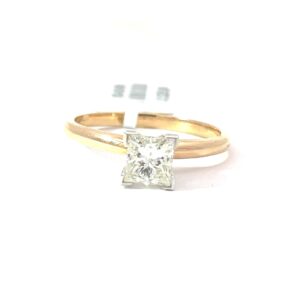 14kt two tone diamond princess cut solitare engagment ring D tw 0.72cts SI1 clarlity, near colorless I/J color