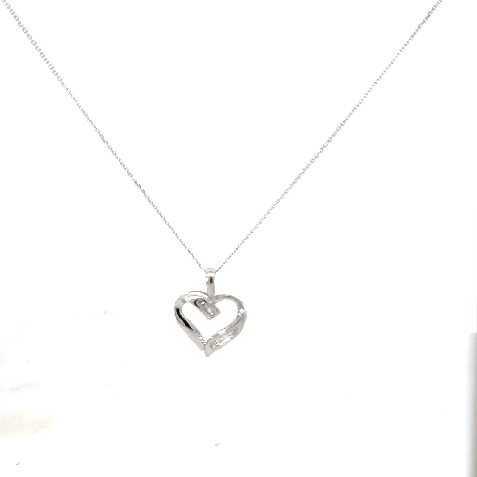 .jpg 10kt white gold diamond baguette heart pendant on 0.8mm diamond cut cable chain 18" D tw 0.05cts SI clarity, near colorless H/I color