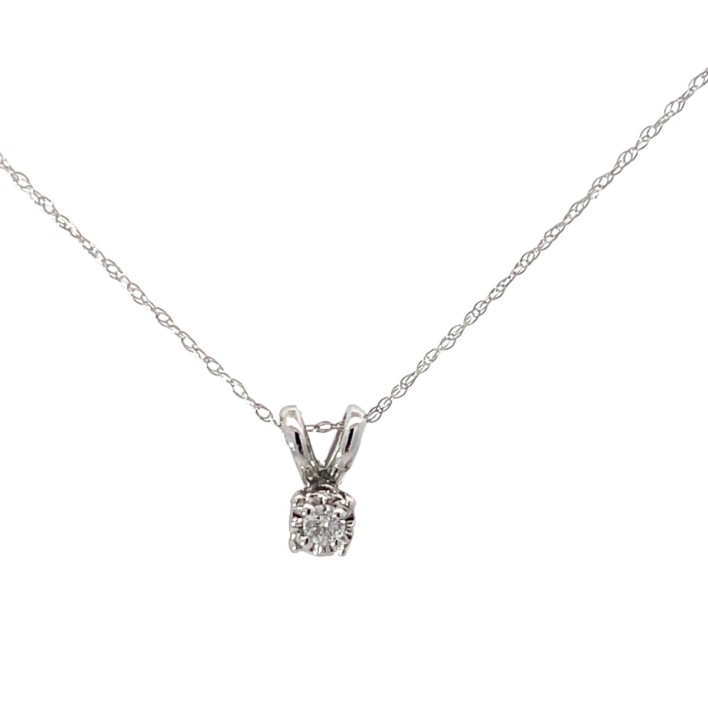 .jpeg 14kt white gold illusion solitare diamond pendant D tw 0.25cts SI, near colorless H color on a 0.98mm diamond cut round wheat chain 18" with claw catch