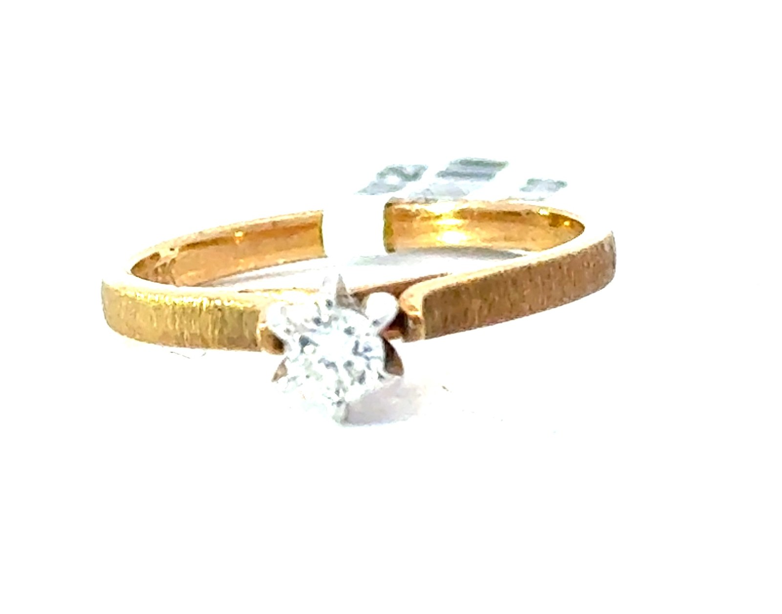 14kt diamond engagement ring tw 0.15 pts SI clarity, H color