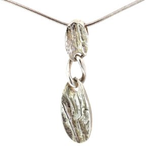 SS OVAL SILVER DROP PENDANT ON 18 SNAKE CHAIN
