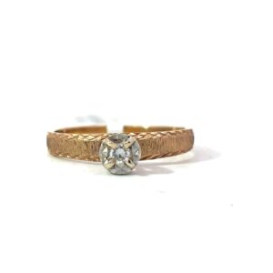 14kt y/g diamond engagement ring contains 1 rd diamond tw 0.05 pts SI clarity, H color