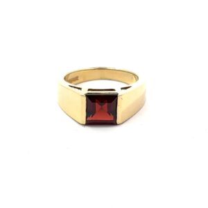 14 KT YG LADIES RING CS GARNET STEP-CUT 1.50CT 6.5MM