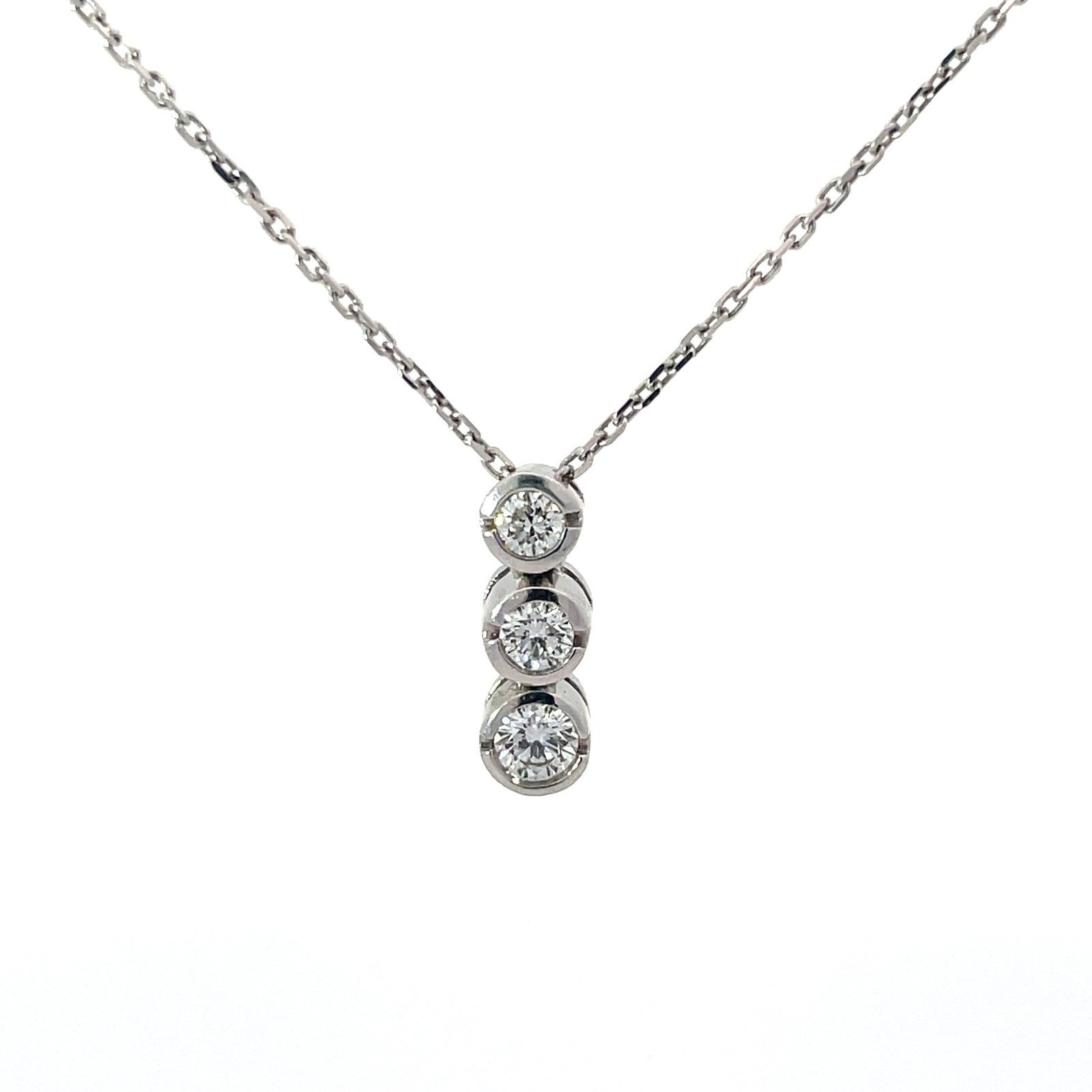 wg 18KT W/G 2 3 STONE DIAMOND PENDANT 32 PTS SI1/ G