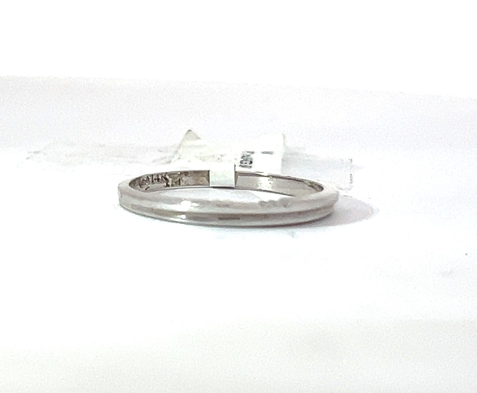 Aw 14KT W/G BAND