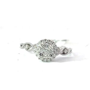 14kt white gold diamond cluster halo ring D tw 1/4ct SI, G/H