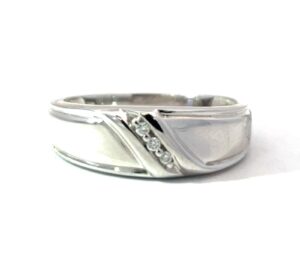 14kt white gold diamond mans three stone ring tw 0.03ct SI2 clarity, near colorelss H/I color
