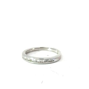 10kt white gold diamond round and baguette channel set band tw 1/5ct (0.20pts) SI2 clarity, near colorless H/I