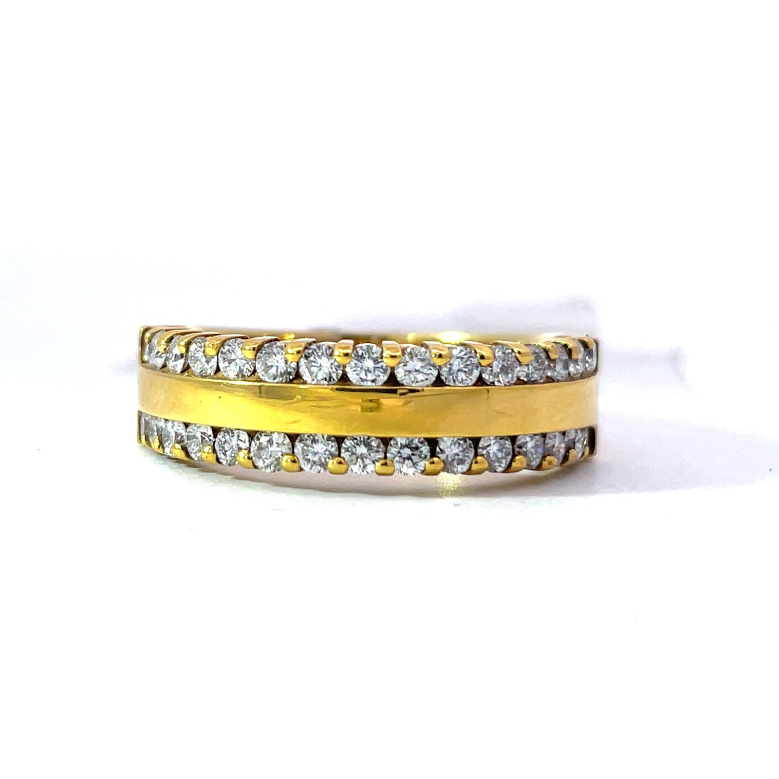 B 18KT Y/G DIAMOND BAND 30 ROUND DIAMONDS TW 0.75PTS SI1 CLARITY, G-H