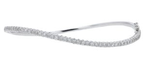 18kt white gold diamond wave bangle bracelet with figure eight safety D tw 1.00cts SI clarity, near colorless H/I color
