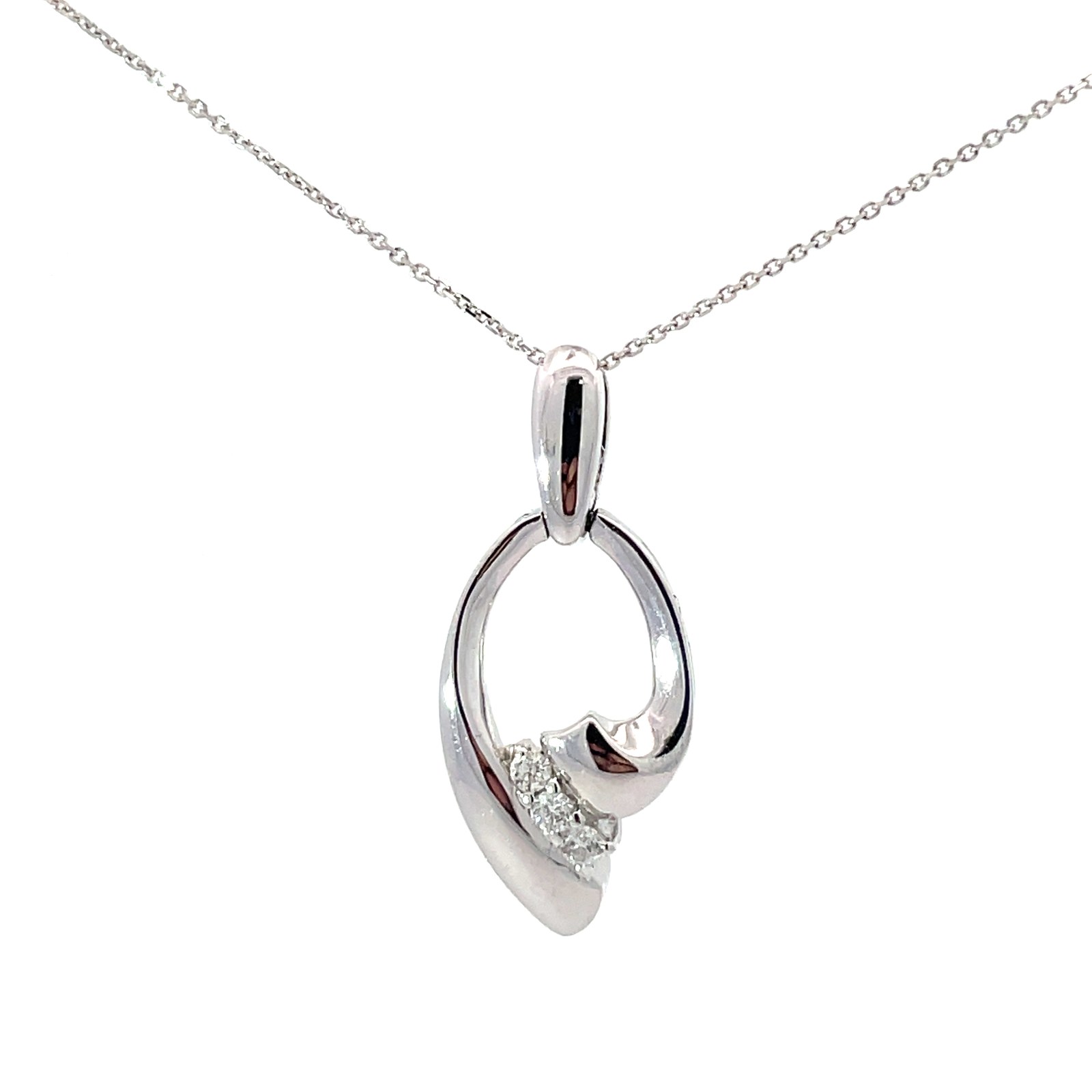 DPG .jpg 14kt white gold diamond fashion pendant on diamond cut cable chain D tw 0.10cts SI, G/H