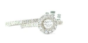 14kt white gold diamond halo round bridal set C tw 0.25cts Band tw 0.19cts tw 0.80cts SI1, H
