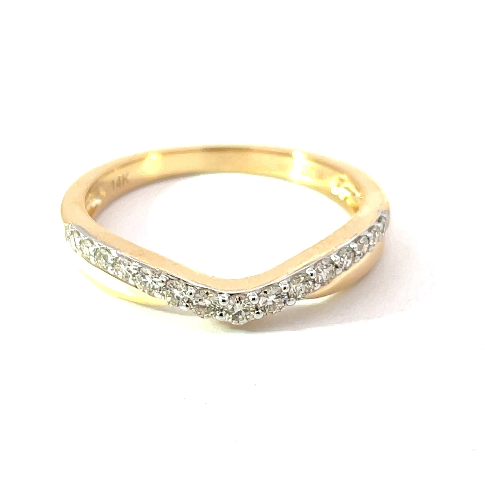 14kt two tone diamond contour wedding band D tw 0.25cts SI, near colorless H