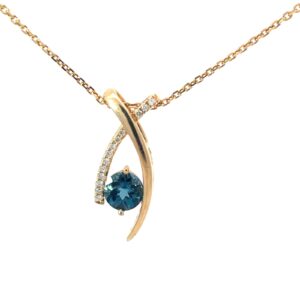 14kt yellow gold blue topaz and diamond pedant diamond cut cable chain 18" D tw 0.11 VS2, G B tw 1.85cts