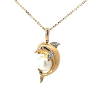 14kt yellow gold diamond and pearl dolphin pendant on 18" cable D tw 0.05cts