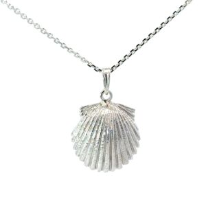 Sterling silver Scallop Shell pendant on 1.4mm diamond cut cable chain 18"