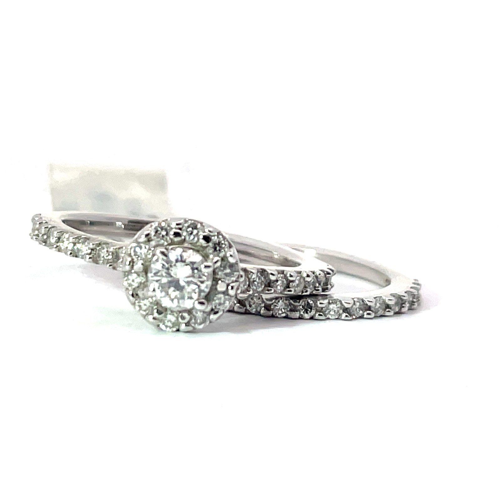 R 14kt w/g dia eng ring and band set, Center rd apx 1/4 ct, 62 rd diamonds tw 0.88 pts