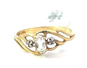 14KT Y/G APRIL BIRTH STONE RING, WHITE TOPAZ