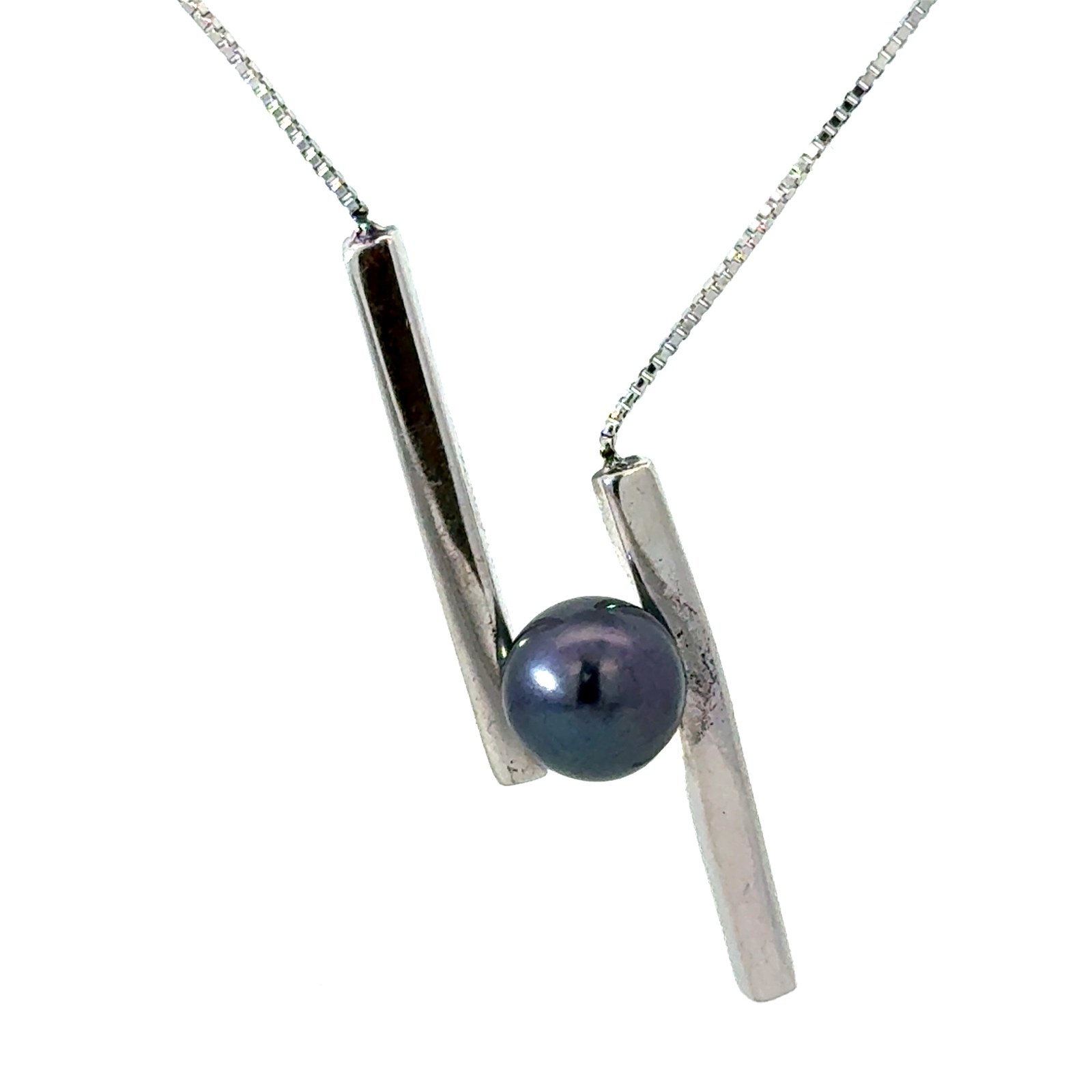 SSPN H .jpg Sterling Silver black pearl fashion longer pendant on box chain with claw rhod 26"