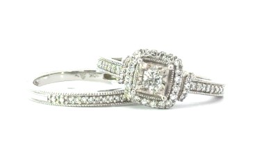 WHRBWPC .jpg 10kt white gold diamnd Cushion halo illusion bridal set D tw 1/2cts. with a milgrain edge SI, H