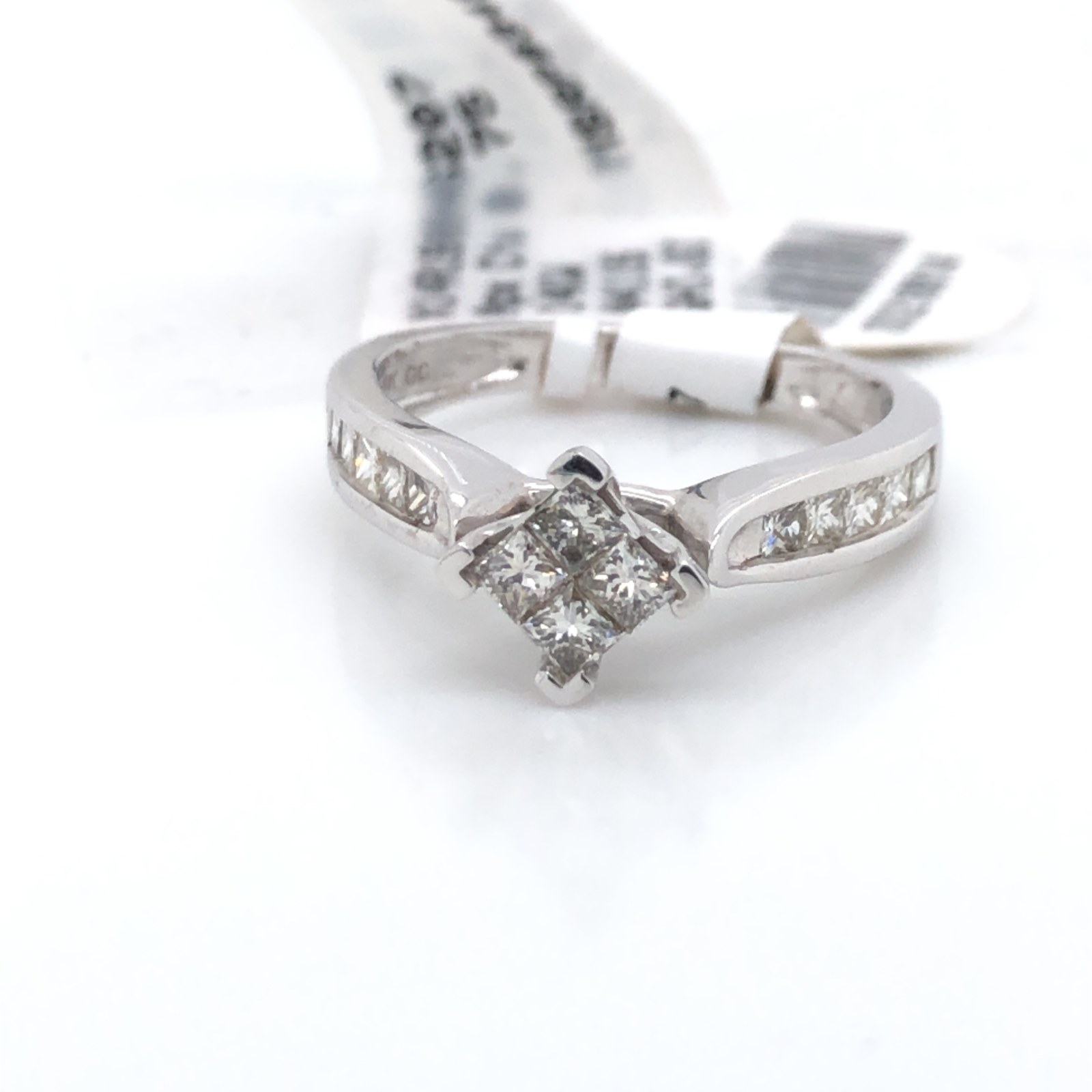 XRN 14kt white gold diamond princess cut cluster SI, H/I invisibly set eng ring tw0.74cts C tw 0.45cts