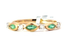 10kt yellow gold diamond and emerald maruqise shape band D tw 0.14cts E tw 0.30cts I1, near colorless I color
