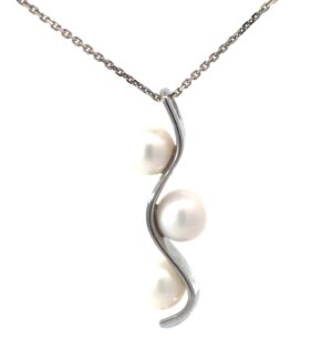 Sterling Silver tripple freshwater pearl zig zag necklace on dc link chain 18"