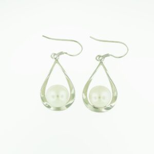 Sterling Silver rhodium plated dangle freshwater white pearl dangle earring on fish hooks