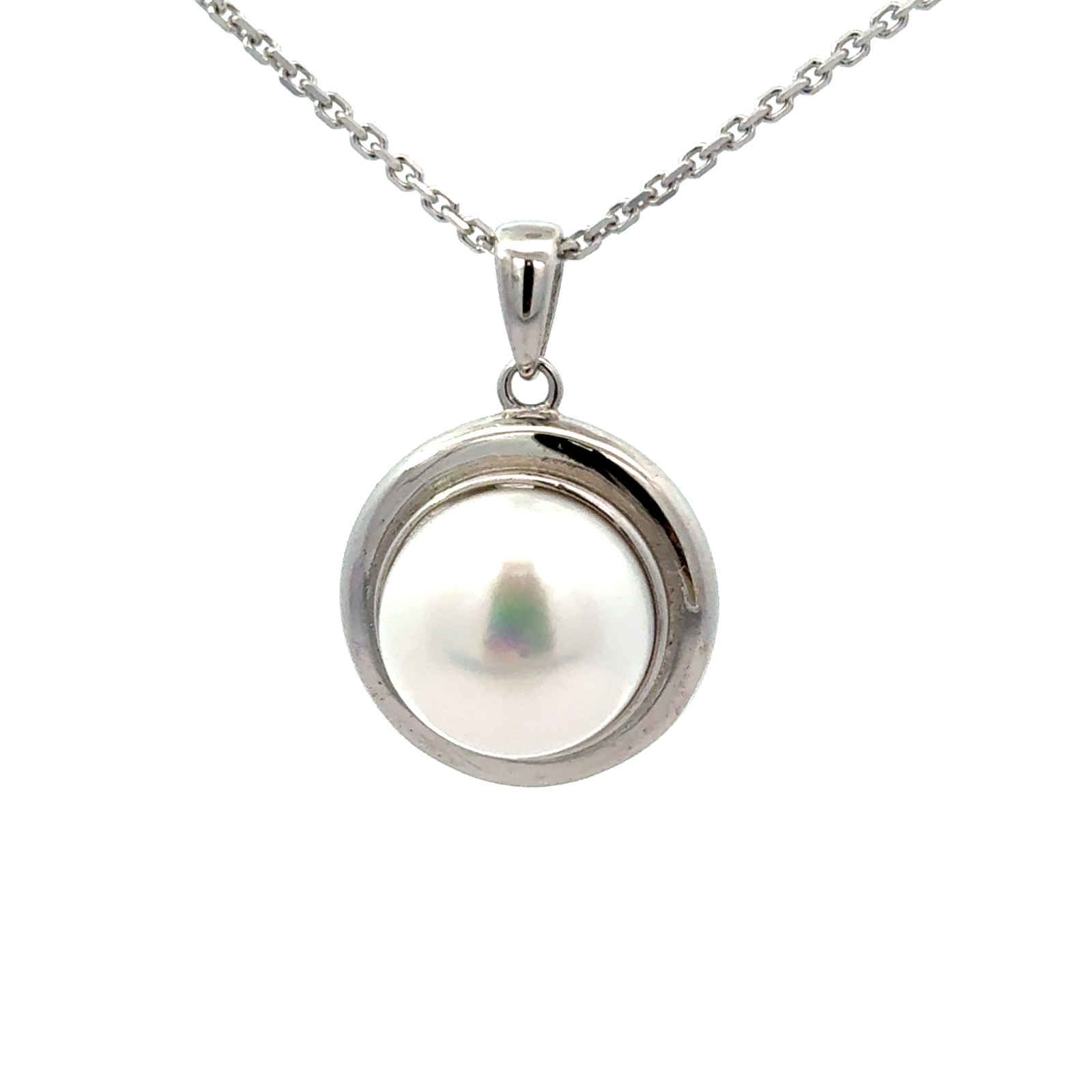Sterling Silver rhodium plated freshwater white pearl cabochon neckace on 1.4mm diamond cut cable chain 18"