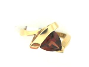 14KT Y/G TRILLIAN GARNET RING 1.50CT