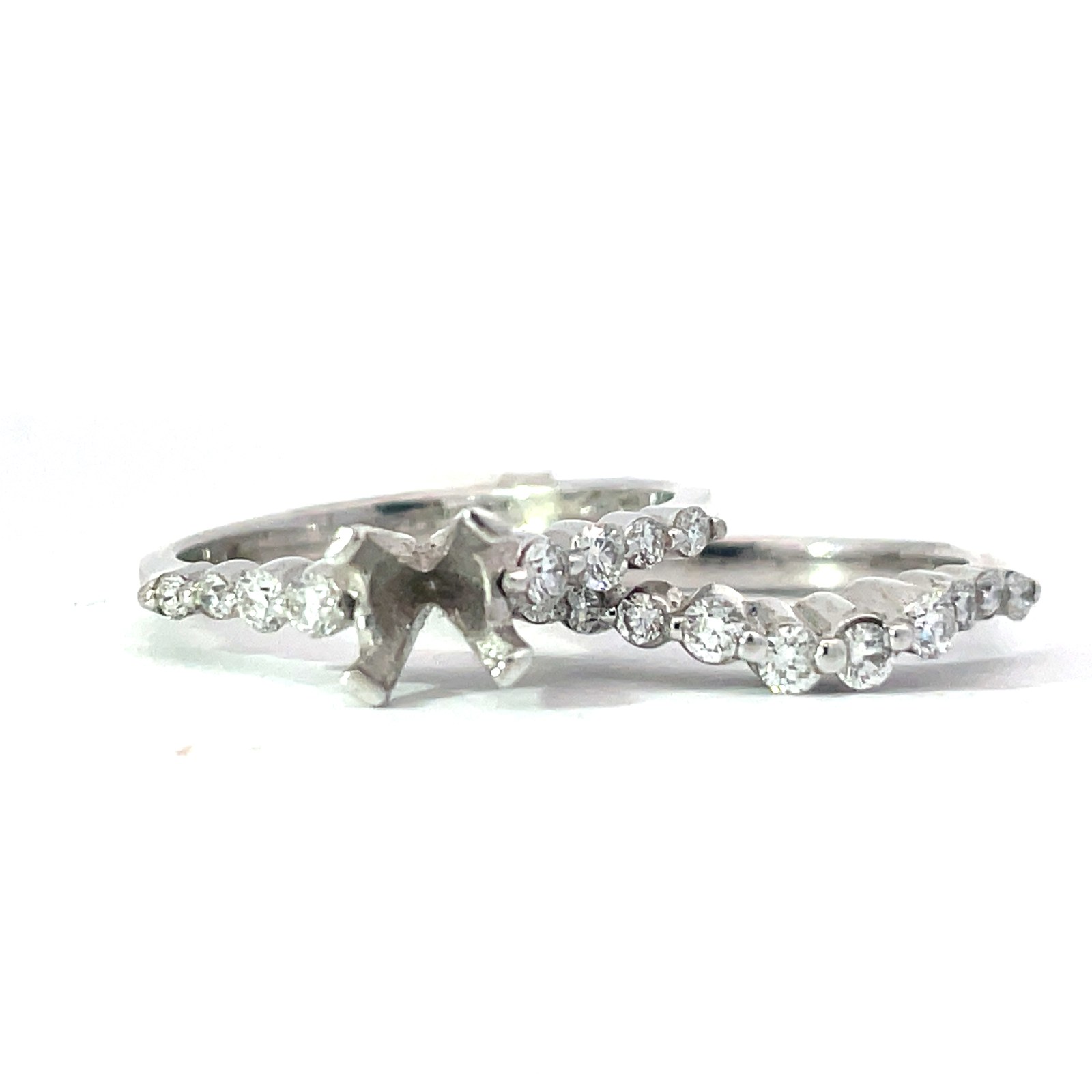 UBW.jpg 14KT W/G BRIDAL SET, SEMI-MOUNT 18 ROUND DIAMONDS TW 0.50 POINTS B QUALITY