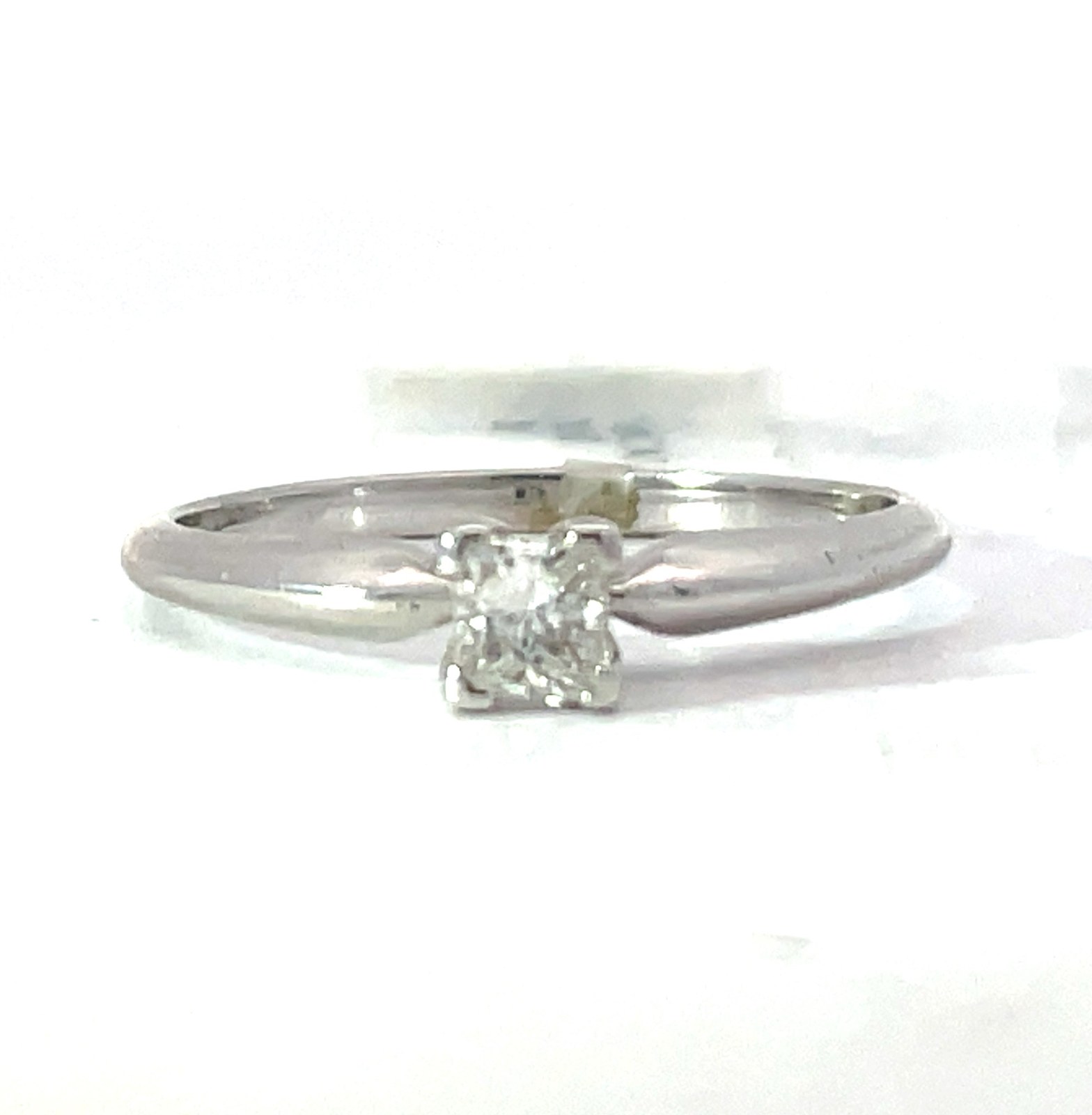 usbw.jpg 14KT W/G DIAMOND SOLITAIRE RING TW .25